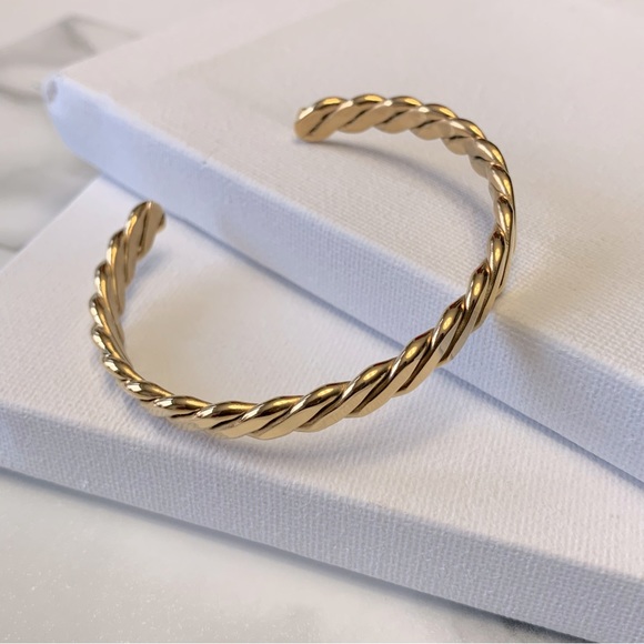 ◾️18K Gold Plated Twisted Open Bangle Cuff Bracelet - Picture 8 of 10